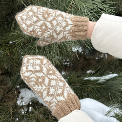 Kumštinės pirštinės iš alpakų vilnos su snaigių motyvais (beige)
